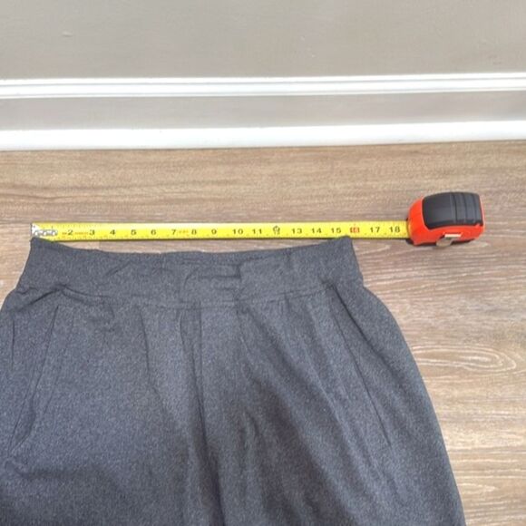 Lululemon Men's Gray Black Shorts Sz L - Picture 6 of 9